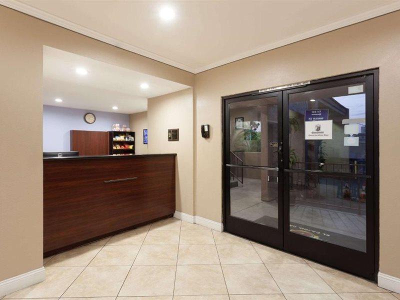Super 8 By Wyndham San Diego El Cajón