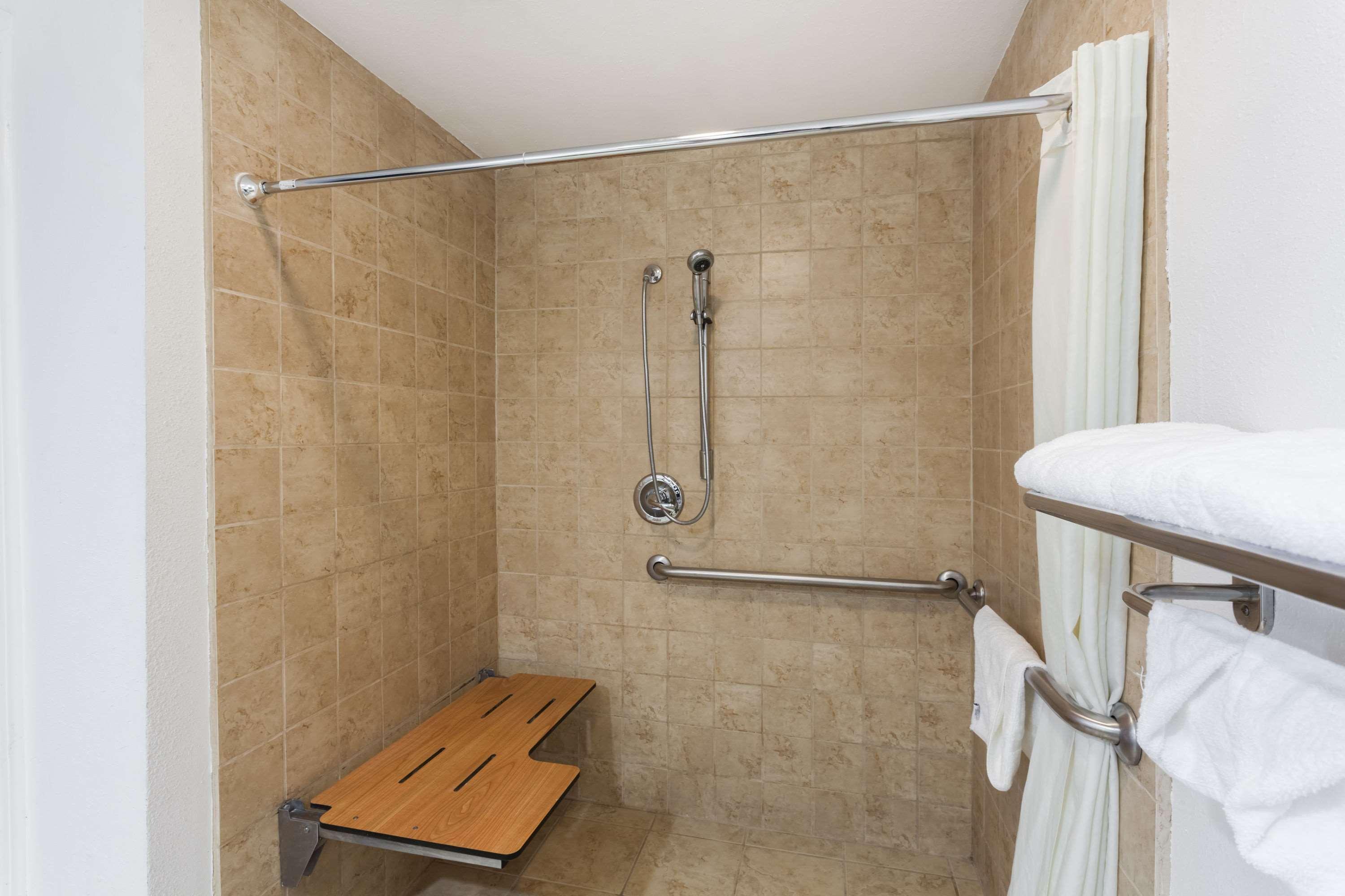 Hotel Super 8 By Wyndham San Diego 2*