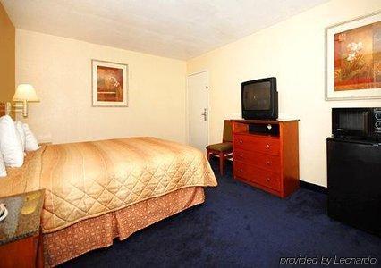 Super 8 By Wyndham San Diego 2*