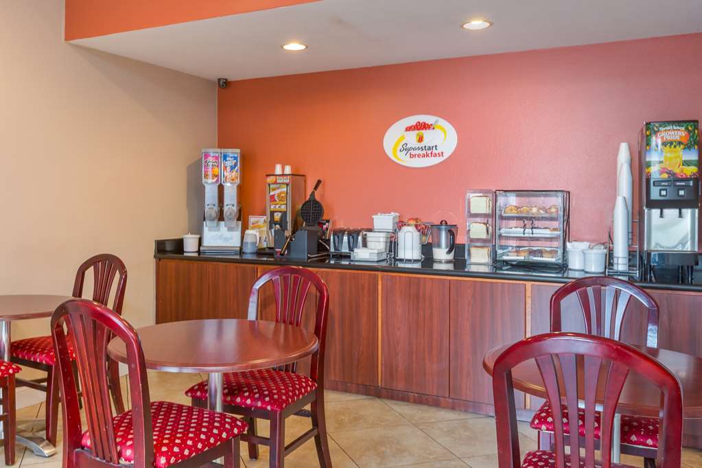 Super 8 By Wyndham San Diego 2*