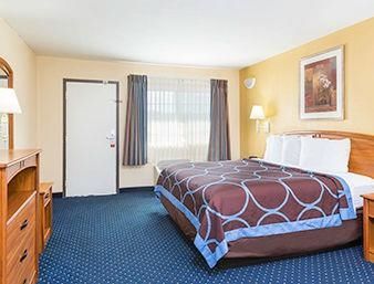 Super 8 By Wyndham San Diego Hotel 2*