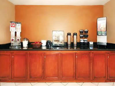 Hotel Super 8 By Wyndham San Diego 2*