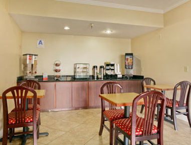 Hotel Super 8 By Wyndham San Diego 2*