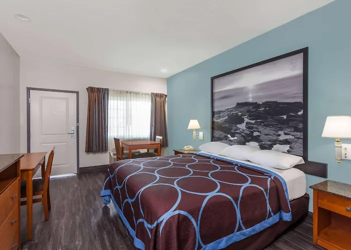 Super 8 by Wyndham El Cajon CA