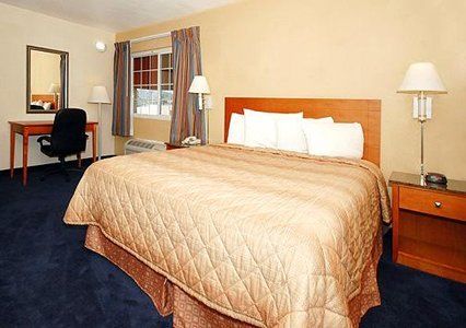 Hotel Super 8 By Wyndham San Diego 2*