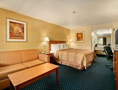 Super 8 By Wyndham San Diego El Cajón